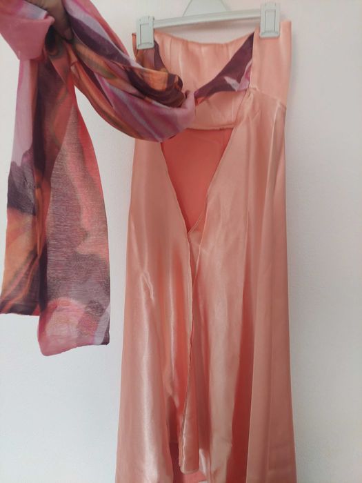 Дамска сатенена рокля