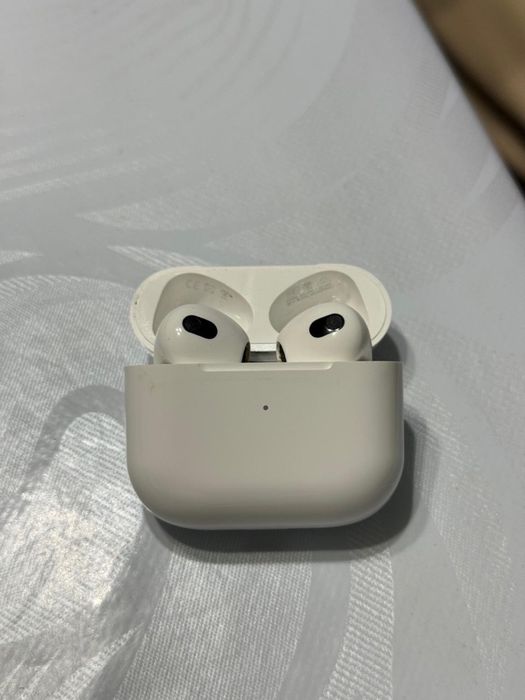 Продам AirPods 3!