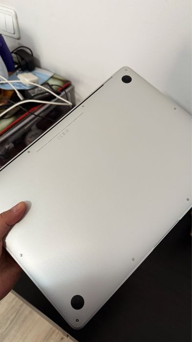 Продам ноутбук Macbook Air