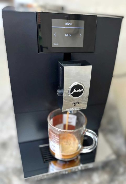 Jura ENA 8 Metropolitan Black Ecran color+touch PEP JOE mai bun decat EP5500