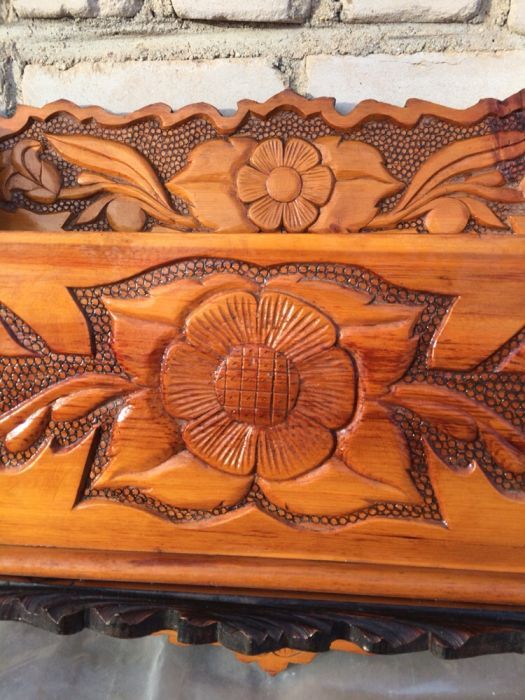 Продам настенный шкаф.