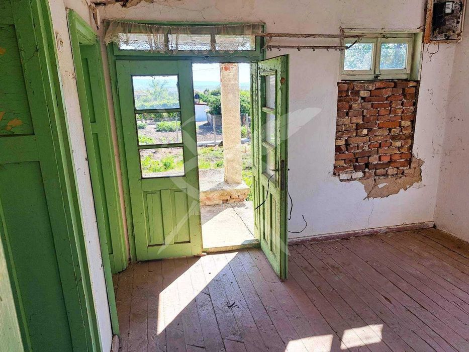 Продава се Къща в с. Искра, Област Бургас - 70 кв.м за 393 €/кв.м - Снимка #6