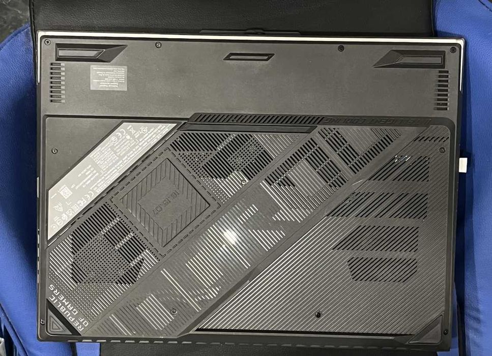 Laptop gaming ASUS ROG Strix G16 (16 inch) i9 14900hx, 4060 (140w), 32gb ddr5, 1TB SSD, 2K res 240hz