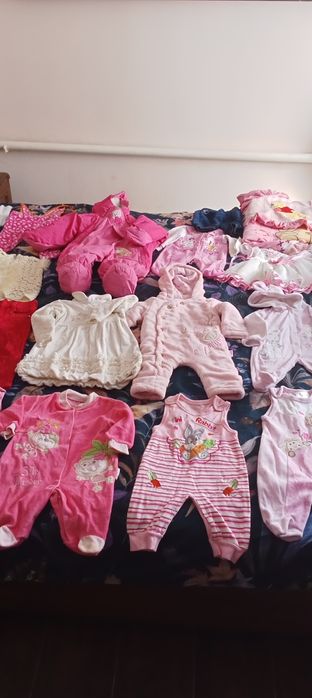 Продам детские вещи и игрушки.