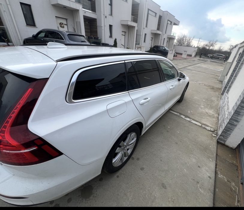Volvo V60   B4 ,2.0 Mild Hybrid 197cp