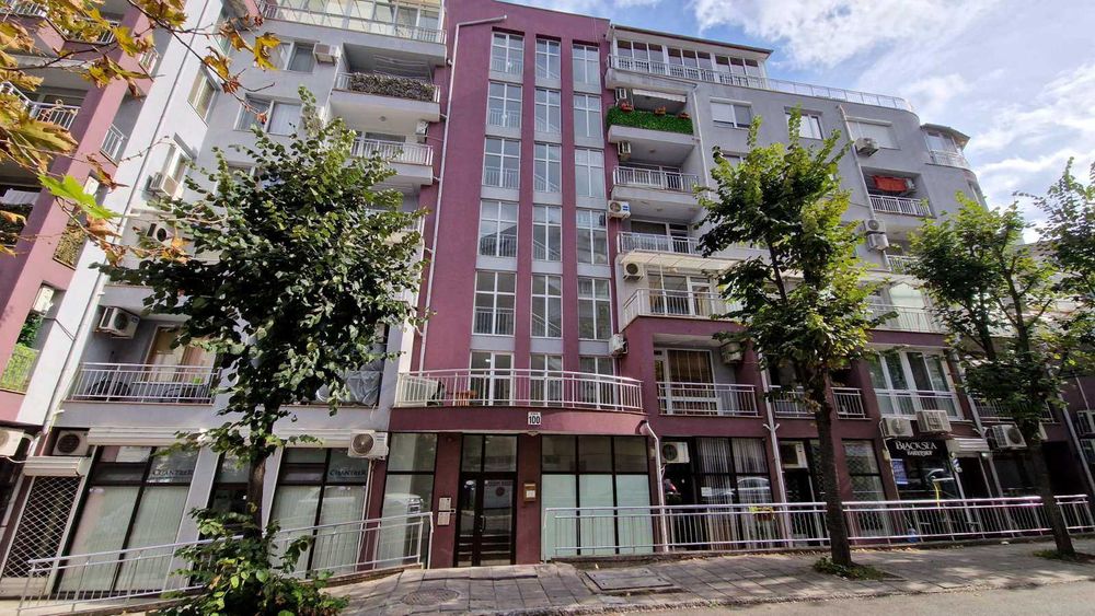 Дава се под наем Едностаен апартамент в Бургас, Лазур - 45 кв.м за 101741.94 € - Снимка #4