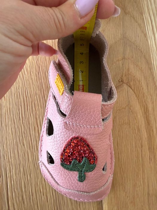 Tikki marimea 24- Sandale barefoot- Strawberry
