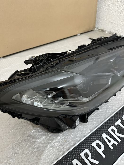 Фар десен BMW G22 G23 G26 G80 G82 G83 Перфектен
