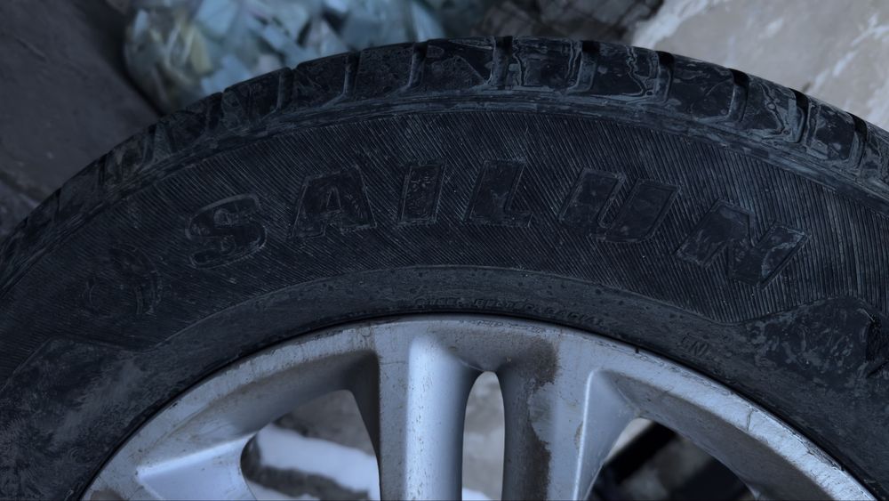 Продаю балоны Нисан патрол