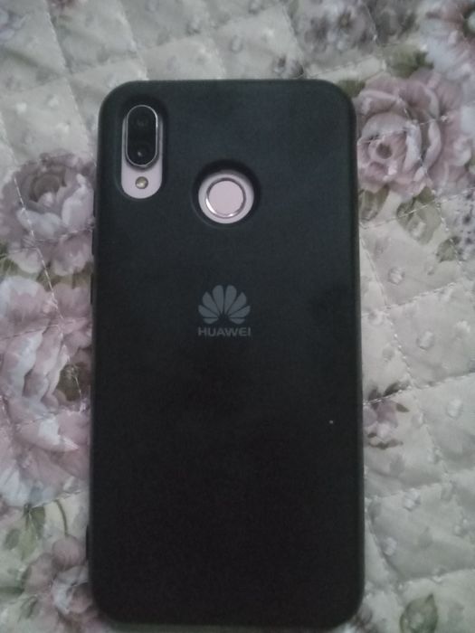Продам телефон хуавеи