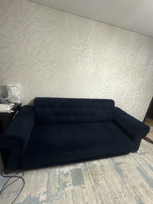 Диван сатылады залға