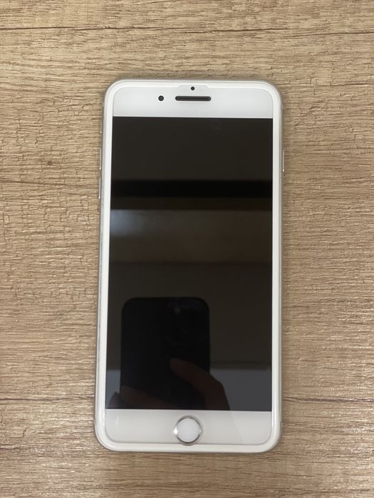 Продам IPhone 7 Plus, в идеальном состоянии