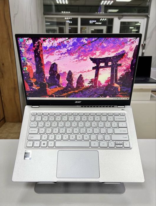 Ультрабук Acer SWIFT | 3K дисплей