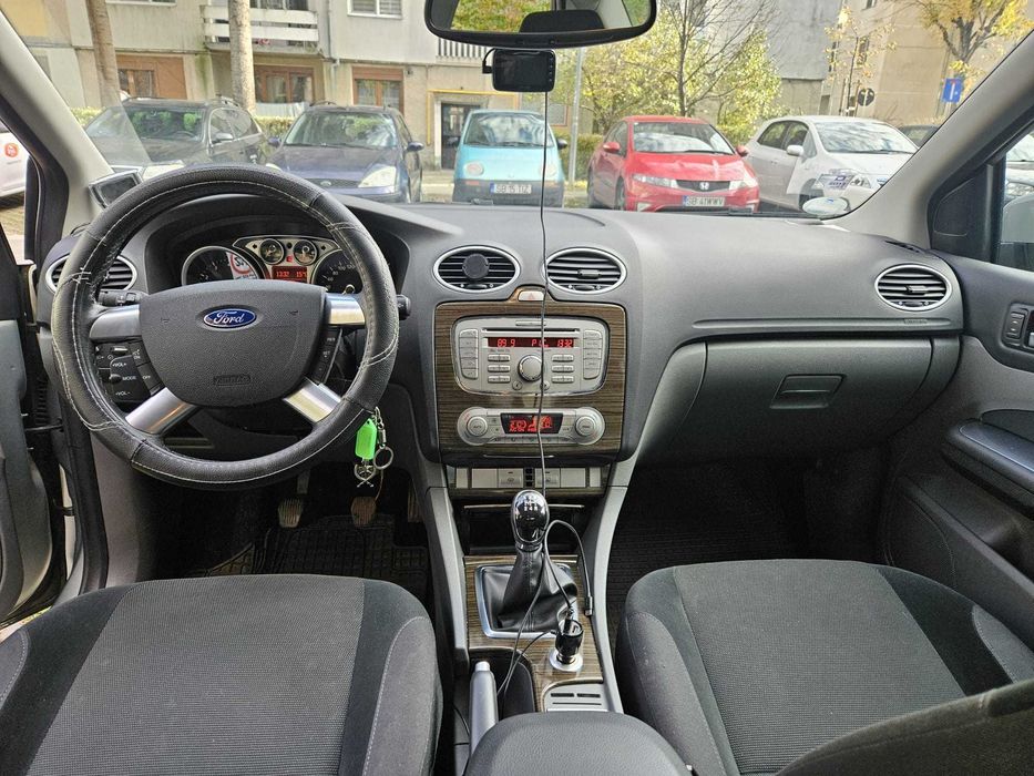 Ford Focus 2 Ghia 2009 2.0 Benzina