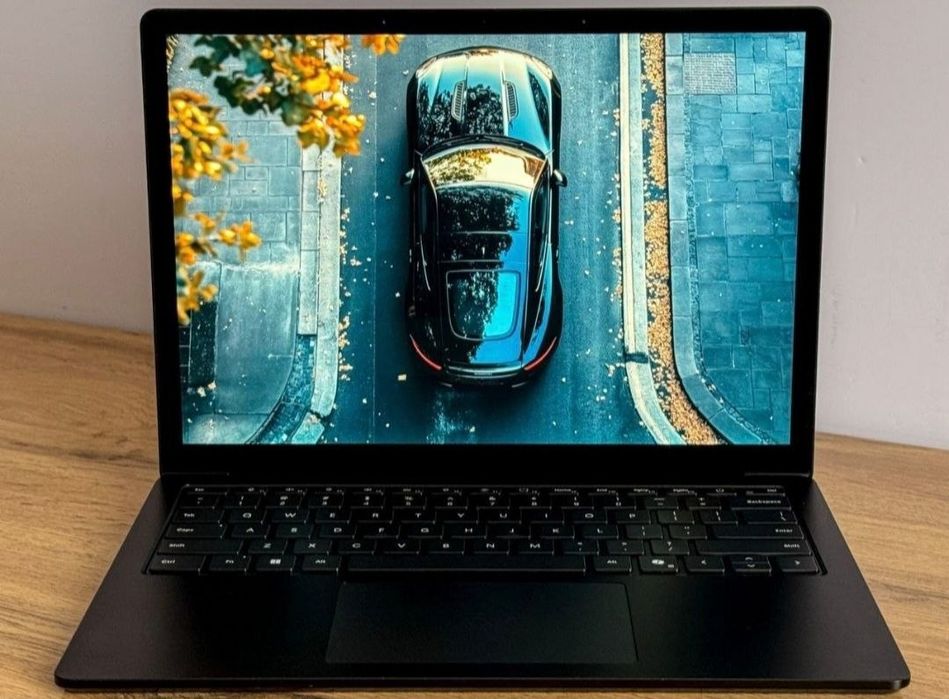 Microsoft Surface Laptop 6 

14-YADRO 18-POTOKLI H PROSSESORli biznes