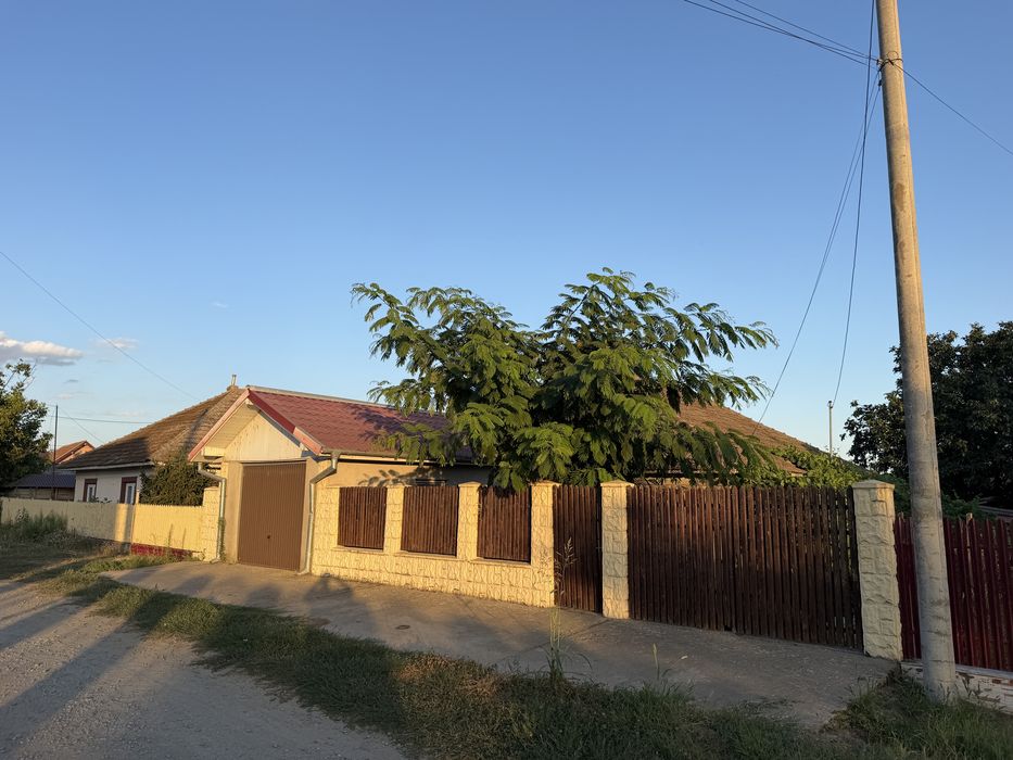 Casa de vanzare in Fetesti 1000mp