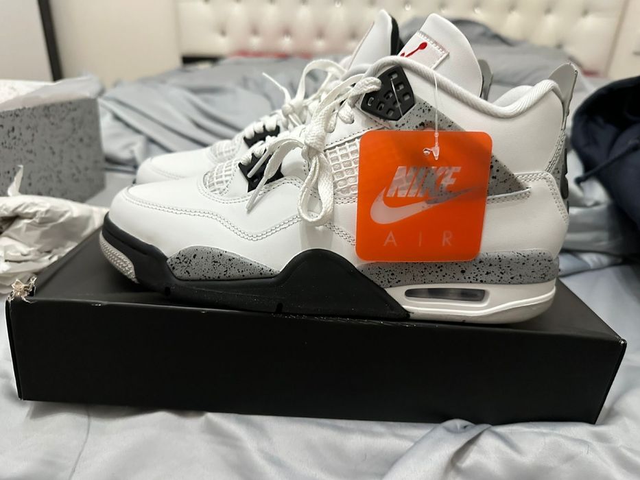 Nike Air Jordan 4 Retro White Cement