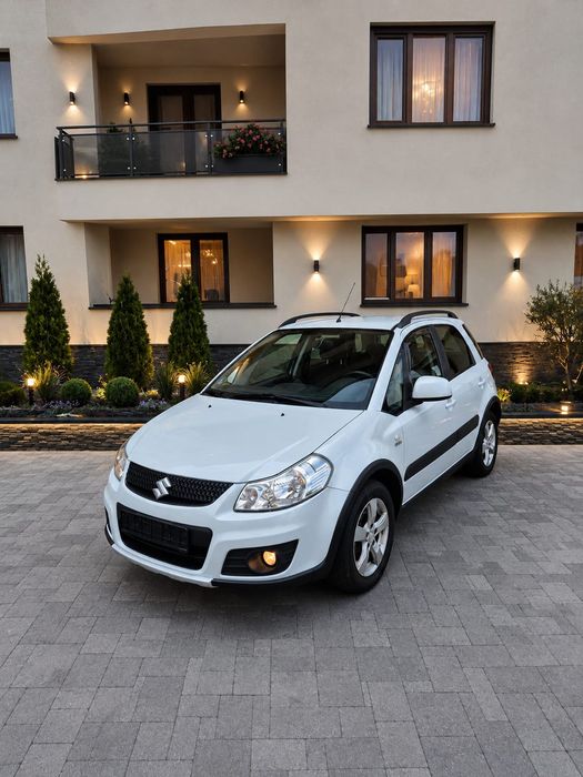 SUZUKI Sx4