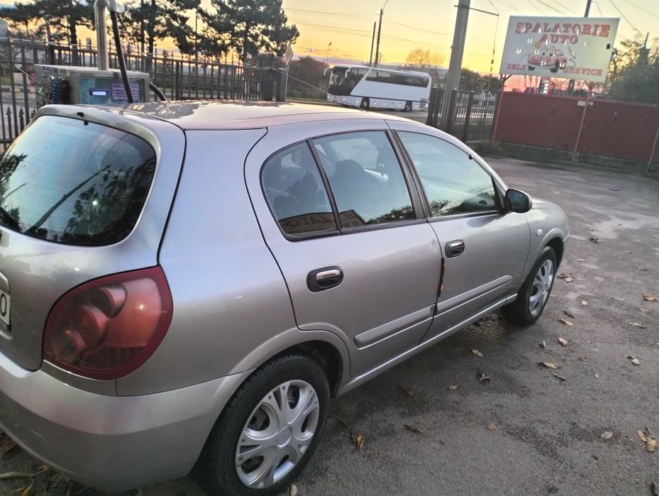 Vând Nissan almera 2006 decembrie,1,5 benzina