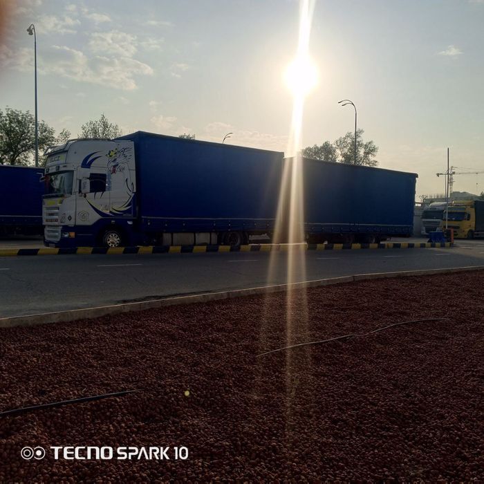 Фура прицепи билан сотилади