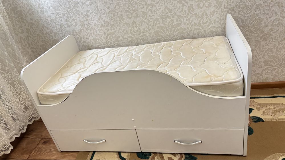 Детский кровать с матрасом