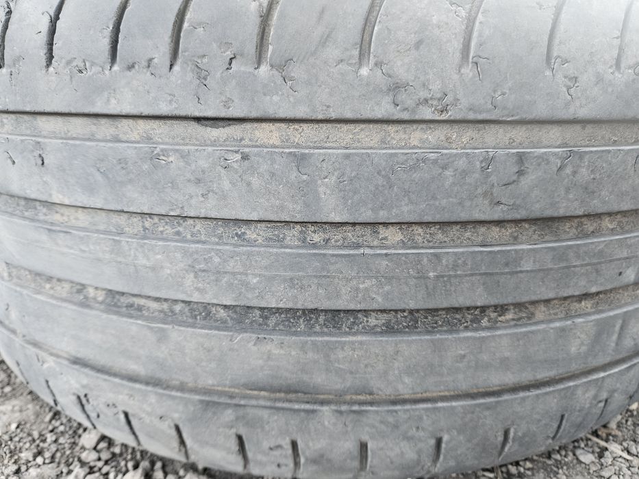 Продам шины 255/40r19