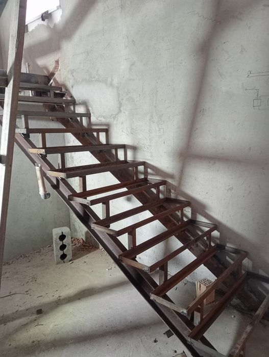 Лестница металло каркас