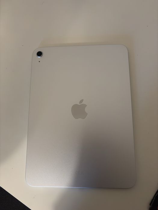 Ipad A16, noua, inca in garantie