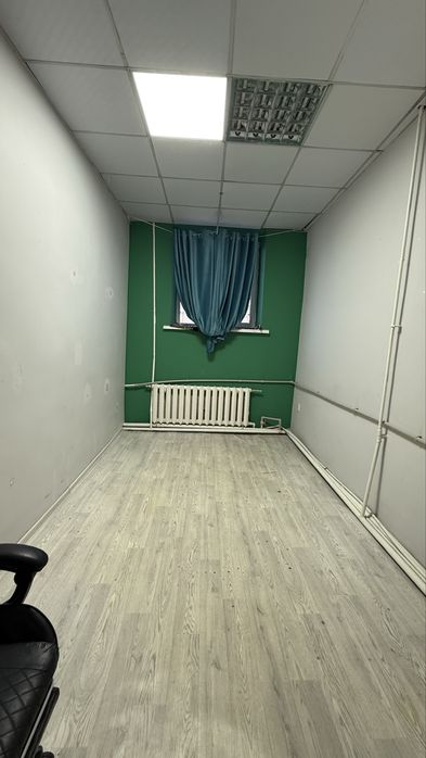 Под маникюрный или ресницы