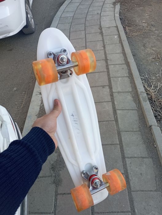 Скейтборд сатылады