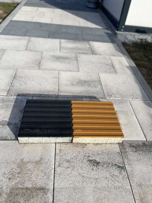 Тактилни плочи 40х40х8см с ивици и сфера, цвят: антрацит и охра