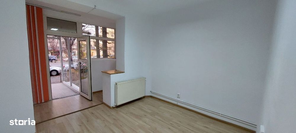 De inchiriat spatiu comercial/ birouri 40 mp - zona Poli 2