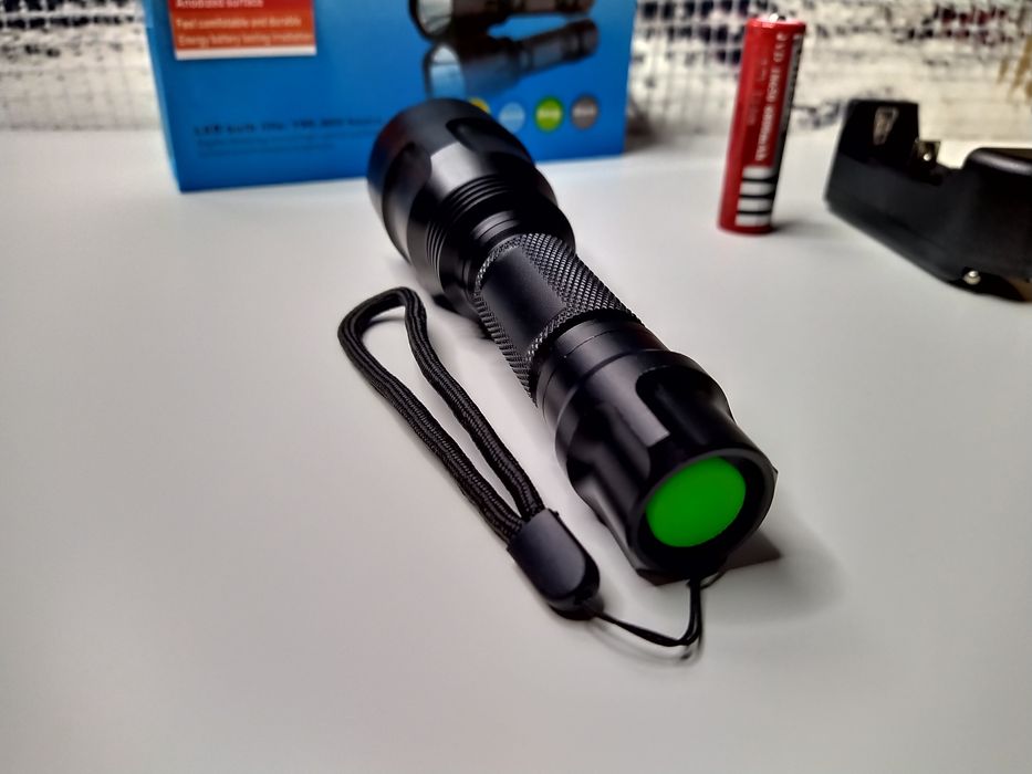 Lanterna Ultrafire C8 Cu Oglinda, LED CREE XML T6