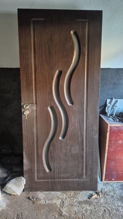 Usa de interior din  pal.