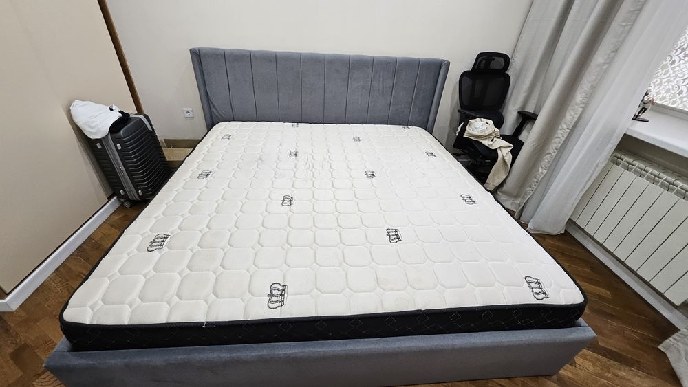 Кровать 2х2 с матрасом, б/у