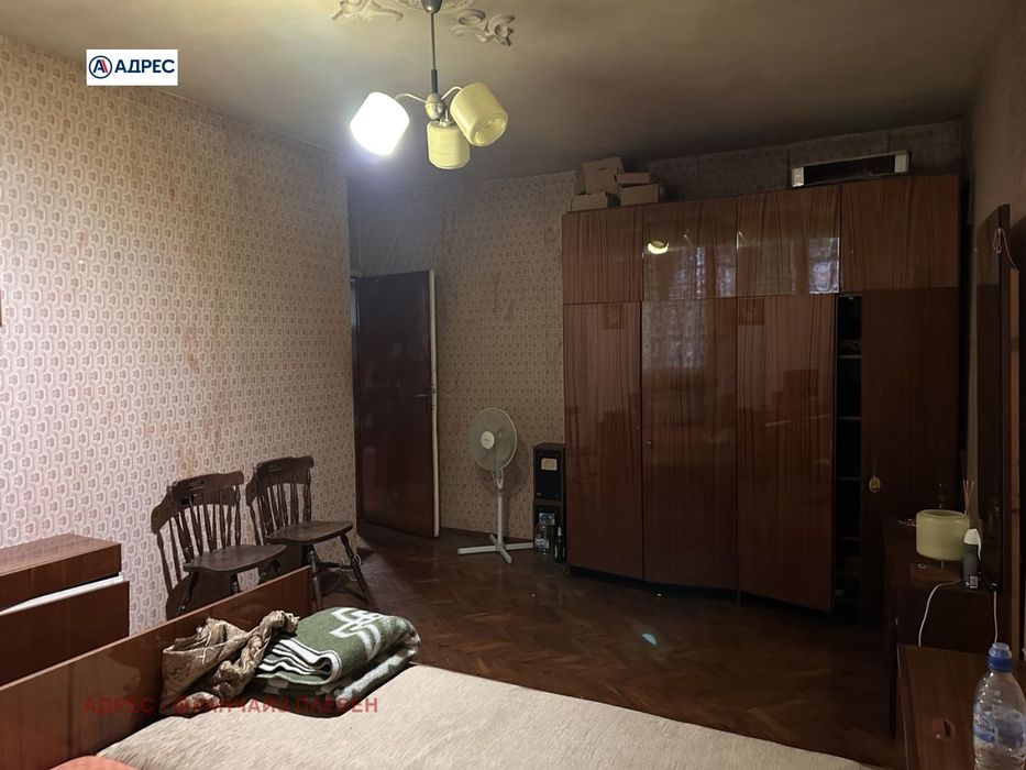 Продава се Тристаен апартамент в Плевен, Широк център - 115 кв.м за 1948 €/кв.м - Снимка #4