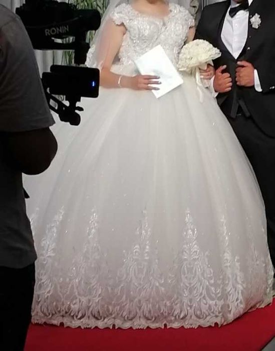 Булчинска рокля.