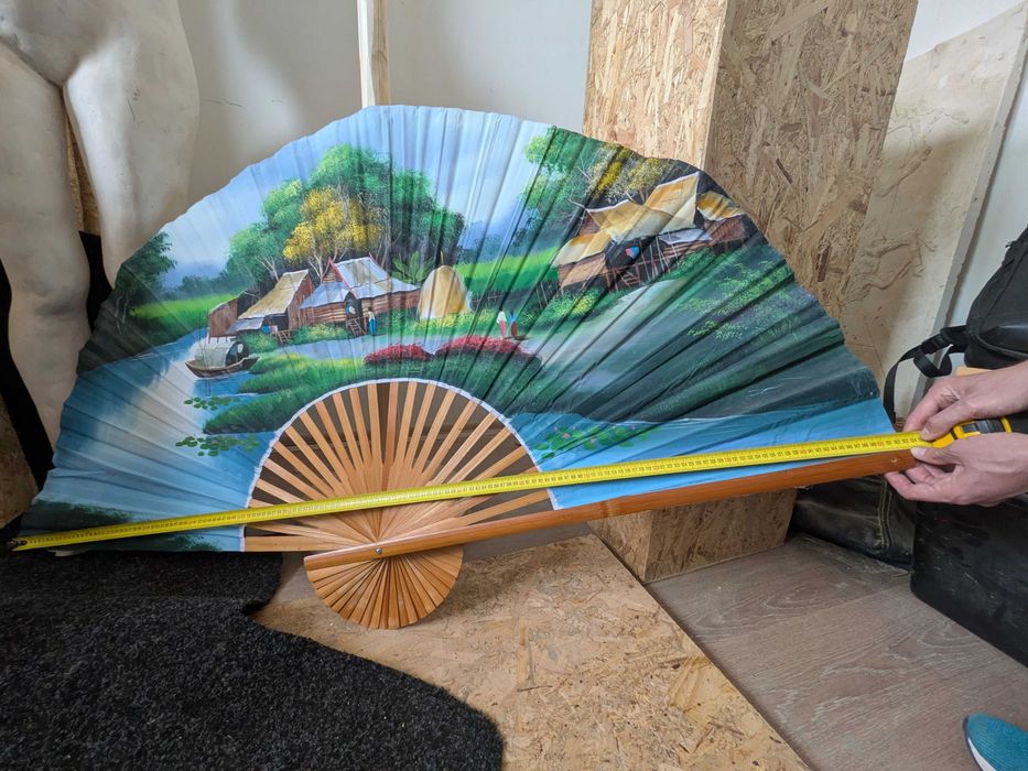 Evantai chinezesc uriaș pictat