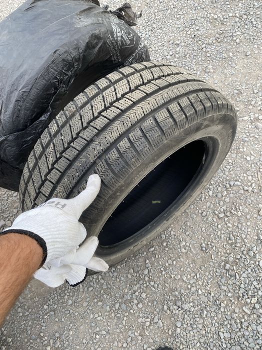 Продам комплект зимней резины r17