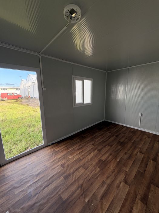 Контейнери - 2 бр чисто нови