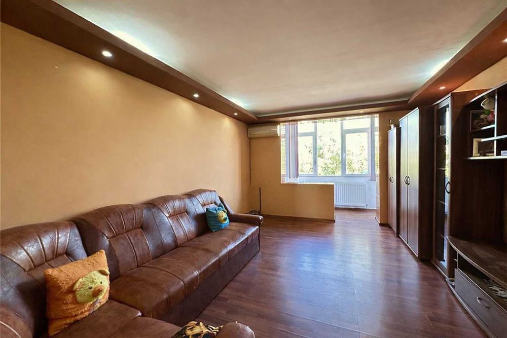 De vanzare – apartament spatios si luminos in Micalaca, Arad