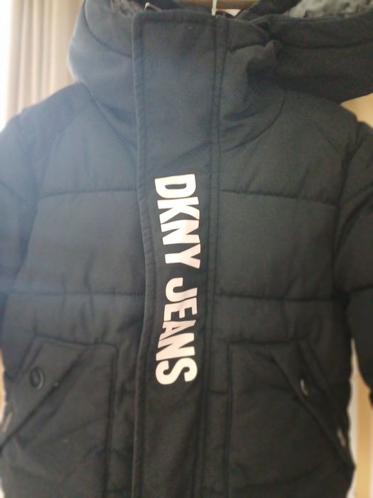 Geaca dkny neagra 2 T