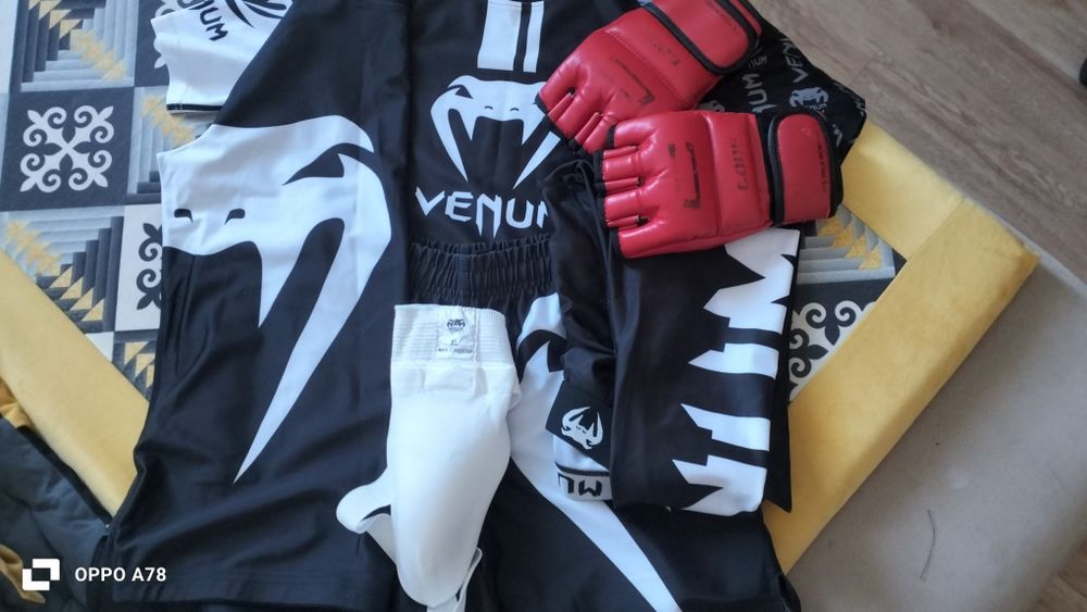 Продам рашгард 4, перчатки черепашки, ракушка,