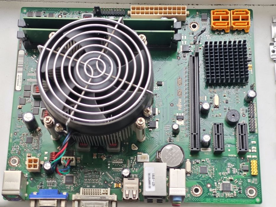 Core i7-4770 + мат плата + 8Gb RAM