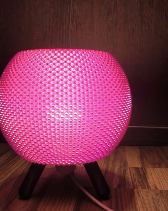 Светильник настольный