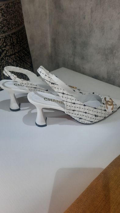 Туфли йенги кийилмаган 37 размер сотилади