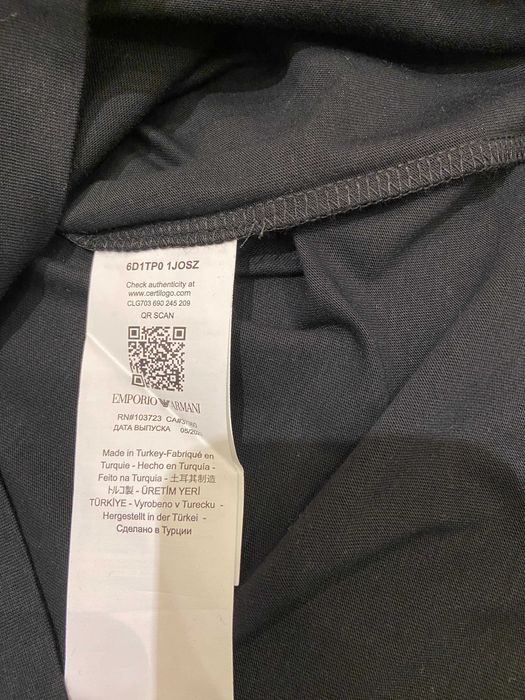 Оригинална тениска Emporio Armani, черна, размери: M, L и XL