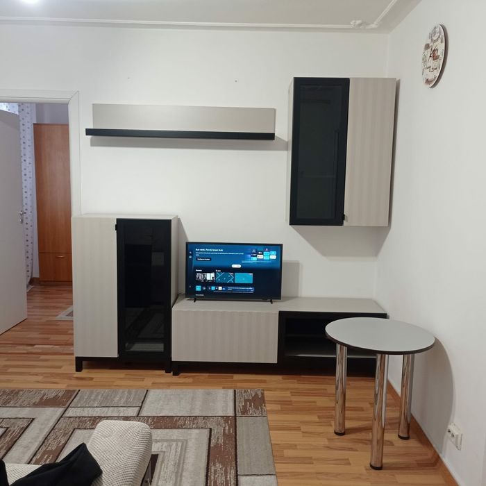 Inchiriez apartament cu 2 camere