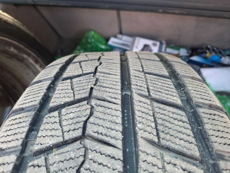 Roti Audi ORIGINALE cu anvelope iarna 205 55 R16 DOT 2023