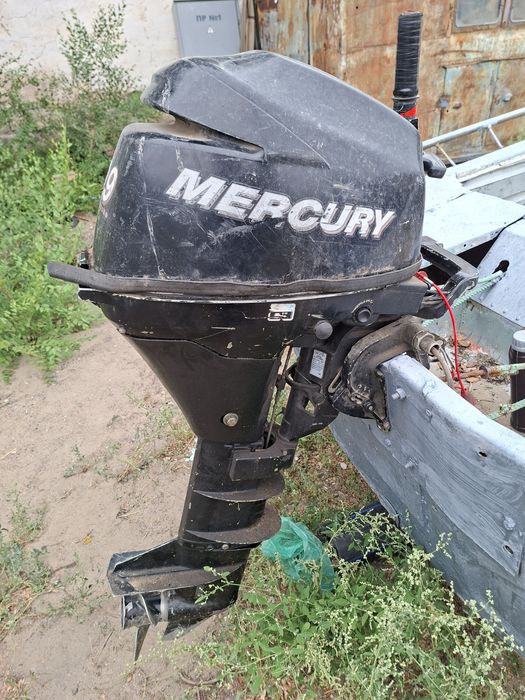 Продам лодку с мотором